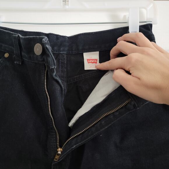 USA Vintage Levi Strauss Brown Tab High Rise Mom Fit Jeans Black Size 12 - Picture 4 of 4